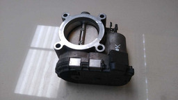 CORPO BORBOLETA MERCEDES B200 2010 (1)