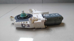 MOTOR MÁQUINA VIDRO DIANTEIRO DIREITO AUDI Q3 2014 2015