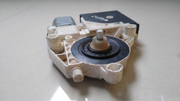 MOTOR MÁQUINA VIDRO DIANTEIRO DIREITO VW JETTA 2012 (2)