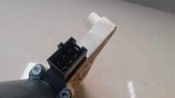 MOTOR MAQUINA VIDRO TRASEIRA DIREITA MERCEDES B180 2010 (2)