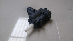 TRAVA PORTINHOLA FORD FOCUS 2014 2015