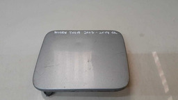 TAMPA PORTINHOLA NISSAN TIIDA 2007 A 2014