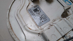 TAMPA PORTINHOLA CHEVROLET S10 2012 2013 2014 4