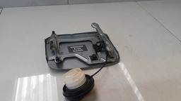 TAMPA PORTINHOLA NISSAN MARCH 2008