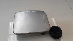 TAMPA PORTINHOLA NISSAN MARCH 2008