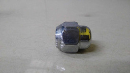 PORCA RODAS NISSAN SENTRA 2015 2016