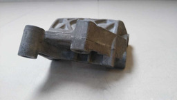 SUPORTE BOMBA HIDRÁULICA GM TRACKER 1.8 2014