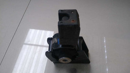 COXIM FRONTAL MOTOR TOYOTA COROLLA 1.8 2006 (1)