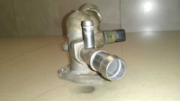 CARCAÇA VÁLVULA TERMOSTÁTICA VELOSTER 1.6  16 V 2011 A 2013