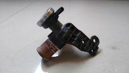 CAVALETE FLANGE TAMPA ÁGUA RADIADOR VELOSTER 2012 2013