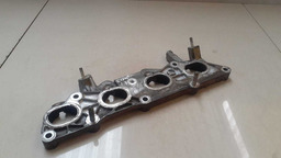 SUPORTE FIXAÇÃO DOS BICOS INJETORES HONDA CIVIC  2001 A 2006