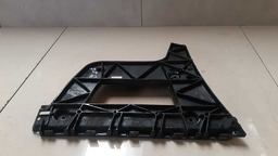 GUIA PARA-CHOQUE TRASEIRO ESQUERDO AUDI A4 TFSI 2011