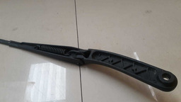 BRAÇO LIMPADOR LADO DIREITO AUDI A4 TFSI