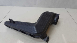 DUTO DE AR INFERIOR ESQUERDO GM CAMARO 6.2 2011