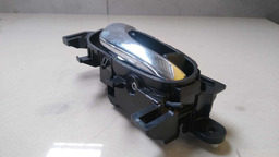 MAÇANETA INTERNA PORTA DIANTEIRA DIREITA SENTRA 2015 2016