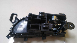 MAÇANETA INTERNA PORTA DIANTEIRA DIREITA SENTRA 2015 2016