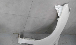 PARA-LAMA ESQUERDO NISSAN SENTRA 2015 2016 (DETALHE FOTO)