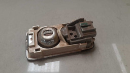 LUZ TETO CORTESIA PEUGEOT 207 2010 2011