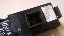 BOTÃO VIDRO ELÉTRICO TRASEIRO ESQUERDO GM ONIX 2014 2015