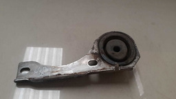 SUPORTE ESCAPAMENTO GM CRUZE 2012