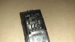 BOTÃO VIDRO ELÉTRICO TRASEIRO DIREITO GM CRUZE 2012