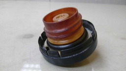 TAMPA TANQUE COMBUSTÍVEL TOYOTA COROLLA 2005