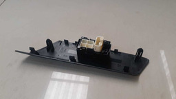 BOTÃO VÍDRO ELÉTRICO TRASEIRO DIREITO TOYOTA RAV4 2013