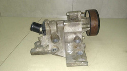 BOMBA DAGUA SUPORTE POLIA NISSAN LIVINA 1.8 2011