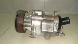 BOMBA DAGUA SUPORTE POLIA NISSAN LIVINA 1.8 2011