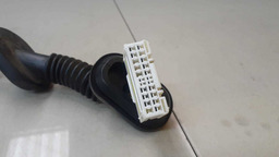 CHICOTE PORTA TRASEIRO DIREITO HYUNDAI AZERA 2013 2014