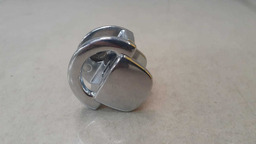 GANCHO FIXAÇÃO PORTA MALA VW PASSAT VARIANT 2010