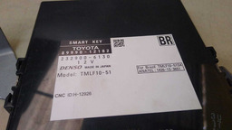 MOLDURA ESQUERDA PAINEL CENTRAL TOYOTA COROLLA 2015 A 2017