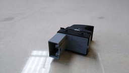 BOTÃO VIDRO ELÉTRICO DIANTEIRO DIREITO PASSAT VARIANT 2010