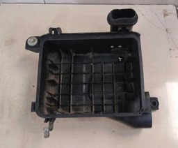 TAMPA INFERIOR CAIXA FILTRO AR MITSUBISHI SPACE WAGON 2002