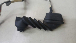 CHICOTE PORTA TRASEIRA ESQUERDO FIAT MOBI 2016 A 2019