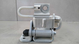 Dobradiça Porta Dianteira Direita Vw Passat 2012 A 2014