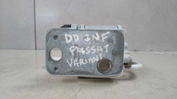 DOBRADIÇA PORTA DIANTEIRA DIREITA VW PASSAT 2012 A 2014