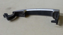 MAÇANETA EXTERNA TRASEIRA PEUGEOT 2008 2015 2016 2017 2018 CINZA