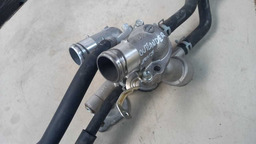 CARCAÇA VÁLVULA TERMOSTÁTICA MITSUBISHI OUTLANDER 2.0 2015