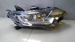 Farol Direito Mitsubishi Outlander 2015