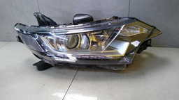 FAROL DIREITO MITSUBISHI OUTLANDER 2015