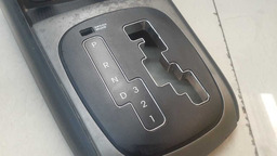 MOLDURA ALAVANCA MARCHA HYUNDAI I30 2011 ORIGINAL