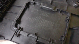 MOLDURA CAPA PAINEL CAIXA FUSIVEIS MITSUBISHI OUTLANDER 2015