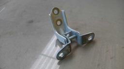 DOBRADIÇA INFERIOR TRASEIRA ESQUERDO HYUNDAI HB20 2020 2021