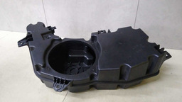 CAIXA SUBWOOFER LADO D.  HYUNDAI GRAND SANTA FÉ 2014 2015 PRETO