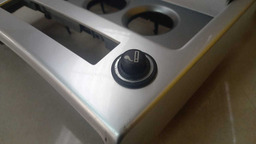 MOLDURA CENTRAL CAPA PAINEL JEEP CHEROKEE 3.7 V6 2010