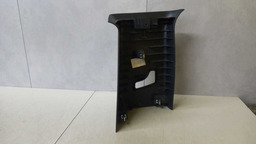 MOLDURA COLUNA CENTRAL CINTO DIREITO JEEP CHEROKEE 3.7 2010