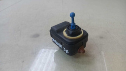 REGULADOR FAROL JEEP CHEROKEE 3.7 V6 2010