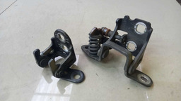 DOBRADIÇAS PORTA DIANTEIRA DIREITO JEEP CHEROKEE 3.7 V6 2010