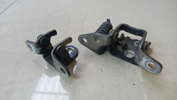 DOBRADIÇAS PORTA DIANTEIRA DIREITO JEEP CHEROKEE 3.7 V6 2010